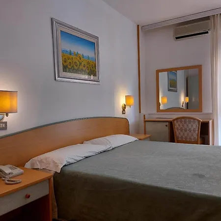 Nettuno Hotel 3*